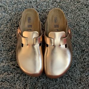 Metallic Rose Gold Birkenstock Clogs